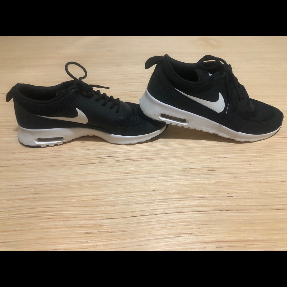 NIKE Air Max Thea Sneakers Size 7.5